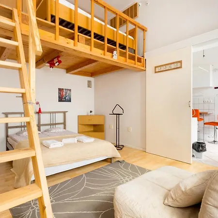 Appartamento Szentkiralyi 5 Basic 2 Bedrooms Budapest