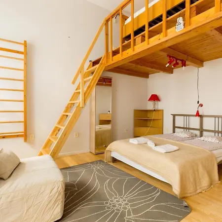 Szentkiralyi 5 Basic 2 Bedrooms Appartamento