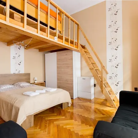 Appartamento Szentkiralyi 5 Basic 2 Bedrooms Budapest