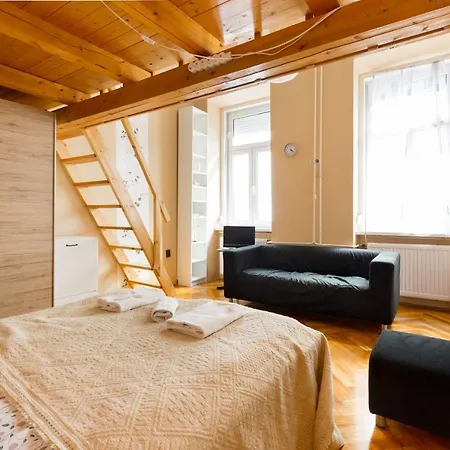 Szentkiralyi 5 Basic 2 Bedrooms * Budapest
