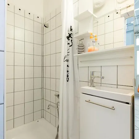 Szentkiralyi 5 Basic 2 Bedrooms Apartment *